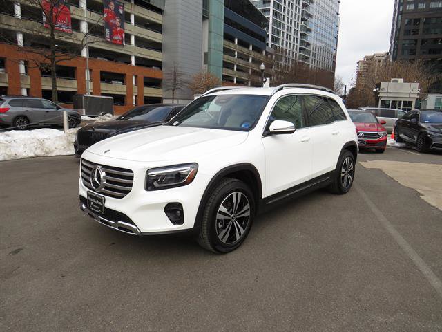 Used 2025 Mercedes-Benz GLB 250 4MATIC image 1