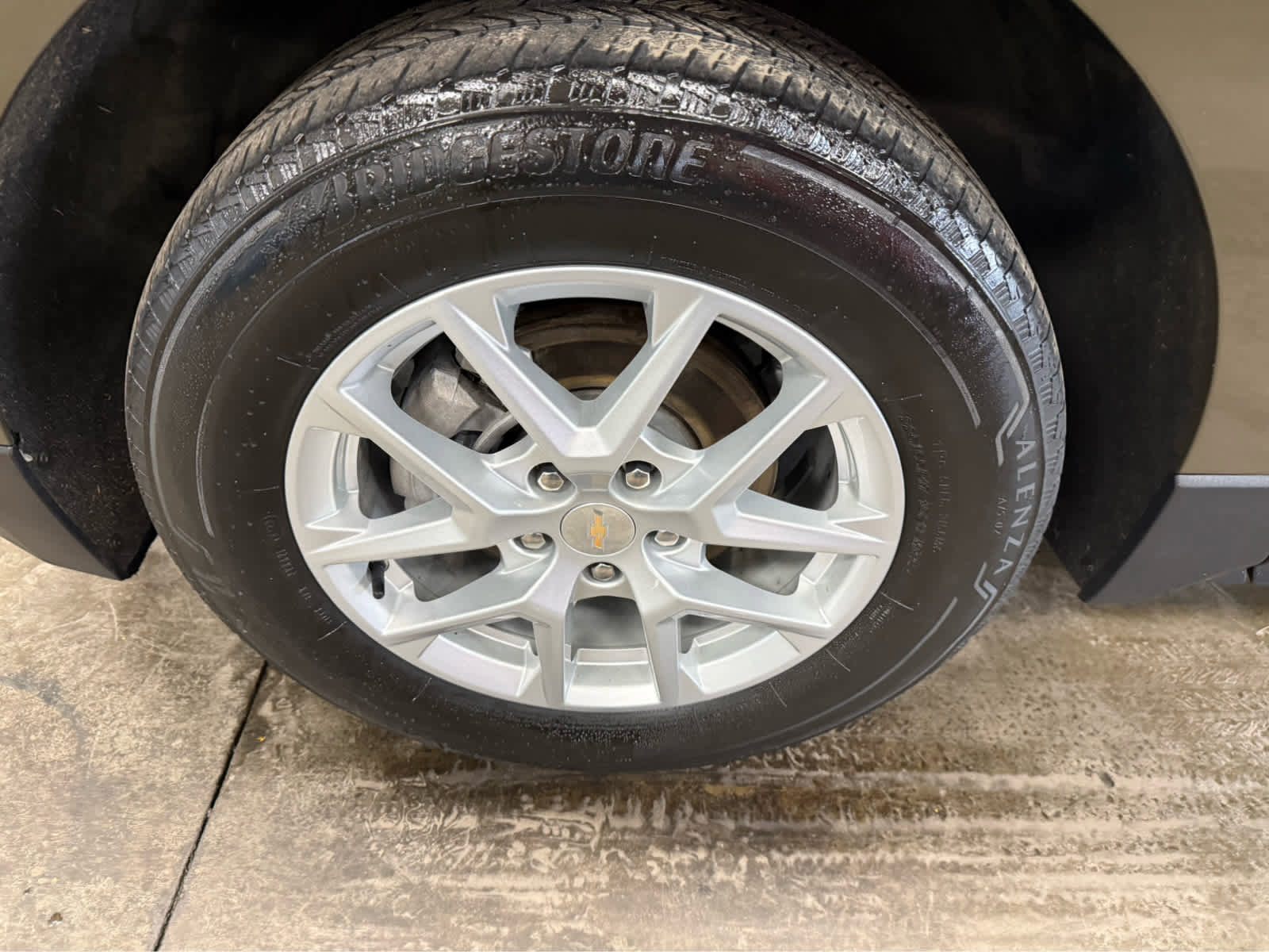 Used 2023 Chevrolet Equinox LT AWD/4WD image 10