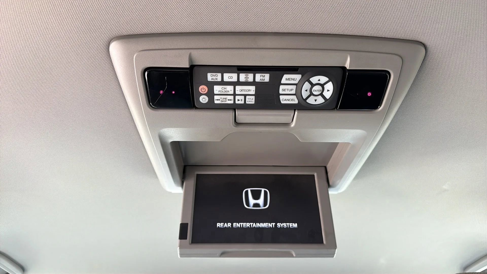 Used 2016 Honda Odyssey SE image 31