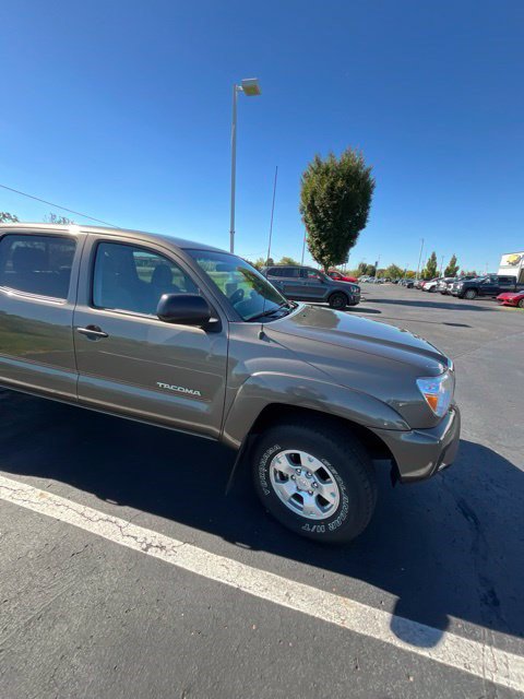 Used 2014 Toyota Tacoma 4x4 Double Cab w/ TRD Off-Road Package image 16