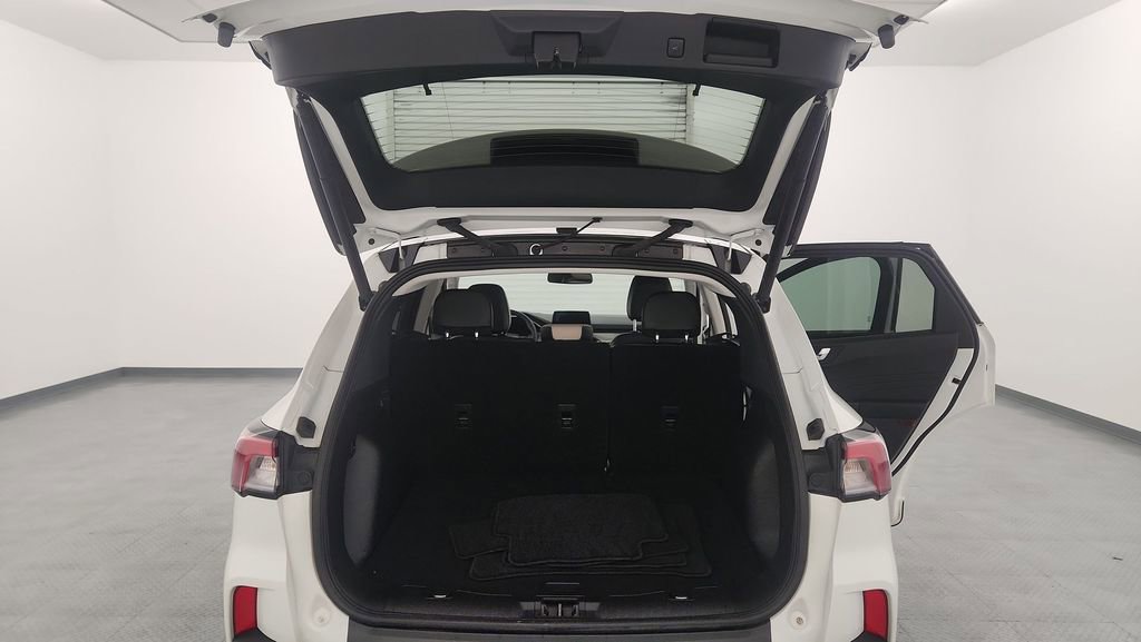 Certified 2022 Ford Escape Titanium w/ Class II Trailer Tow Package image 30