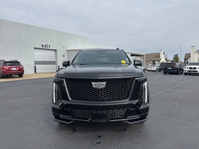 Used 2026 Cadillac Escalade V AWD/4WD image 2