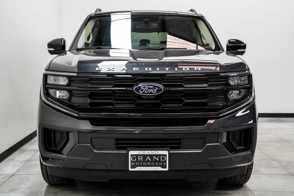 Used 2025 Ford Expedition Active AWD/4WD image 6