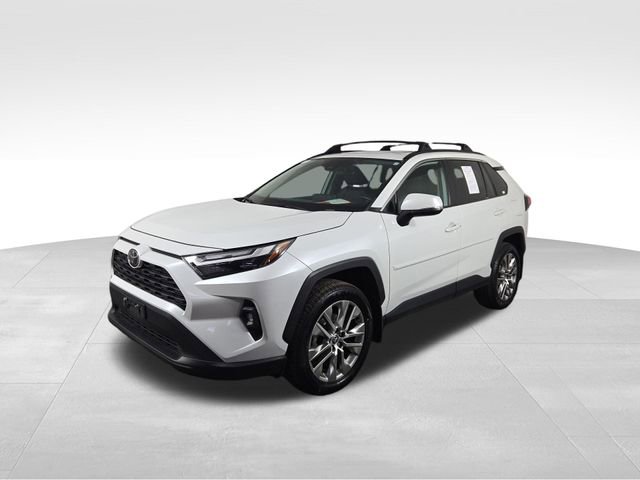 Used 2023 Toyota RAV4 XLE Premium image 2