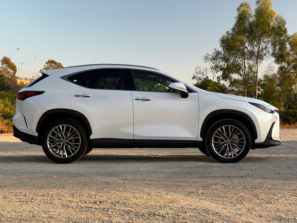 Certified 2025 Lexus NX 350 AWD w/ Accessory Package (2T) image 6
