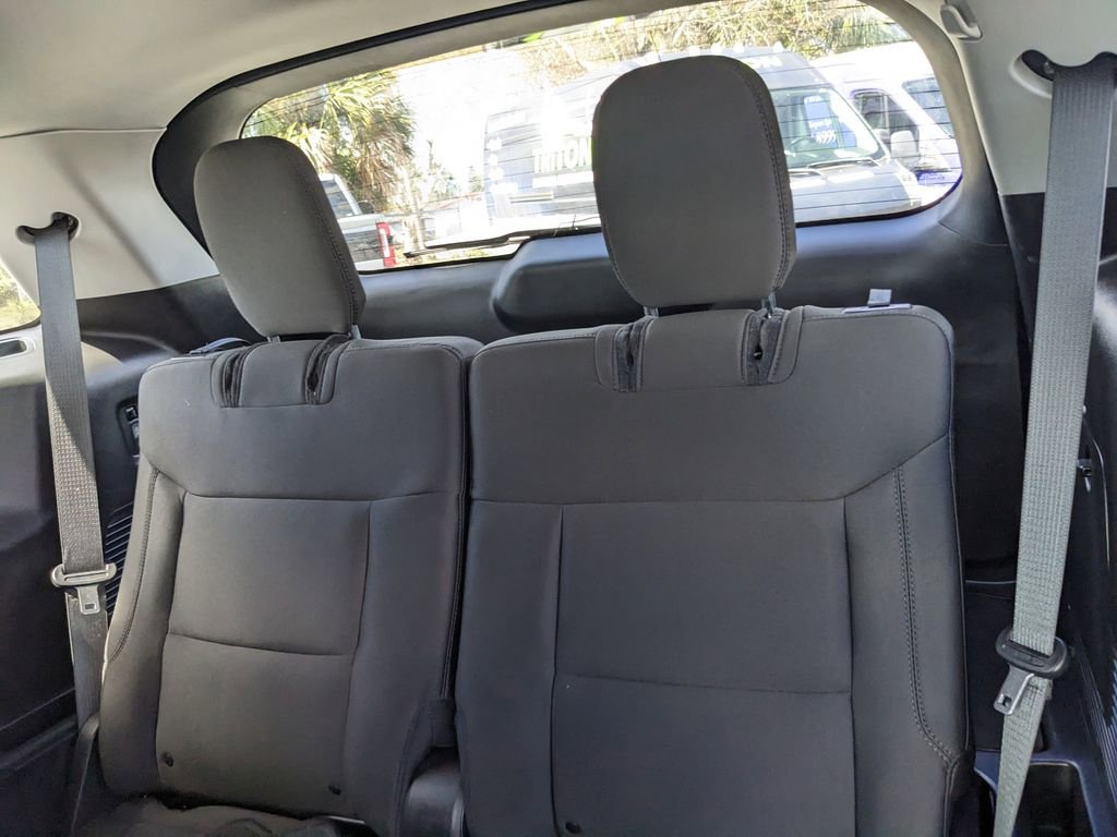 Used 2024 Ford Explorer XLT image 19