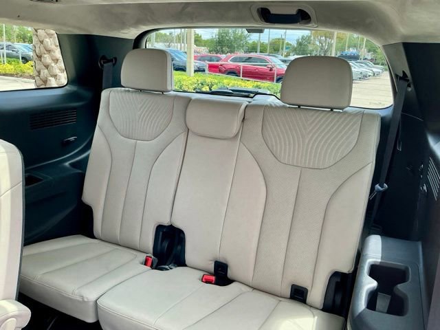 Used 2023 Hyundai Palisade Calligraphy w/ Winter Package image 13