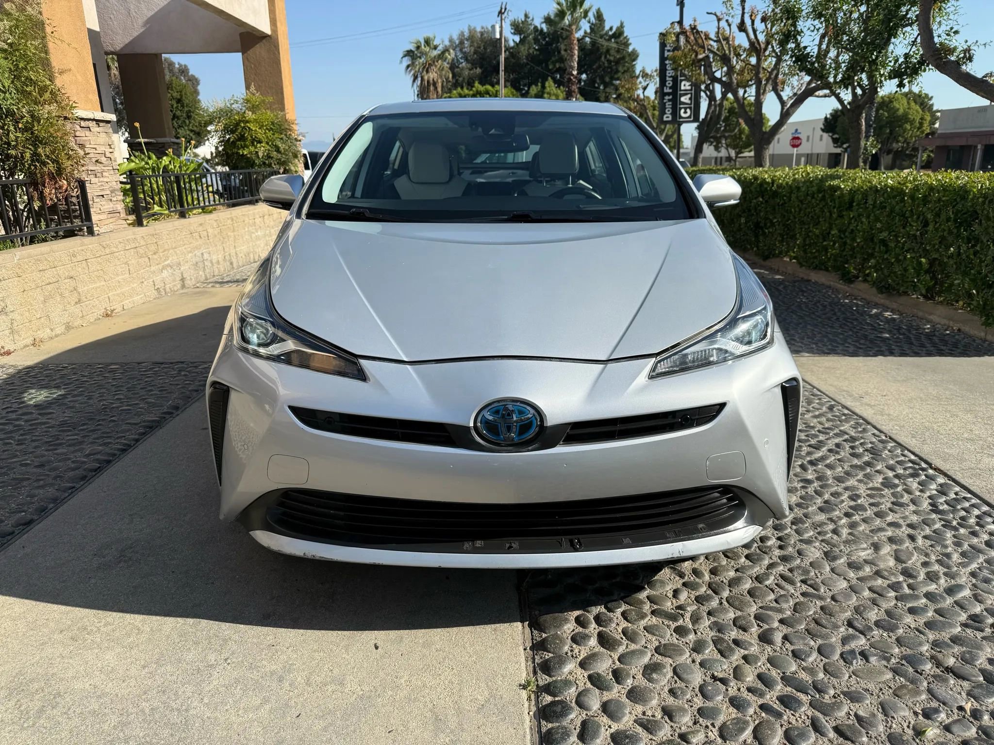 Used 2019 Toyota Prius Limited image 2
