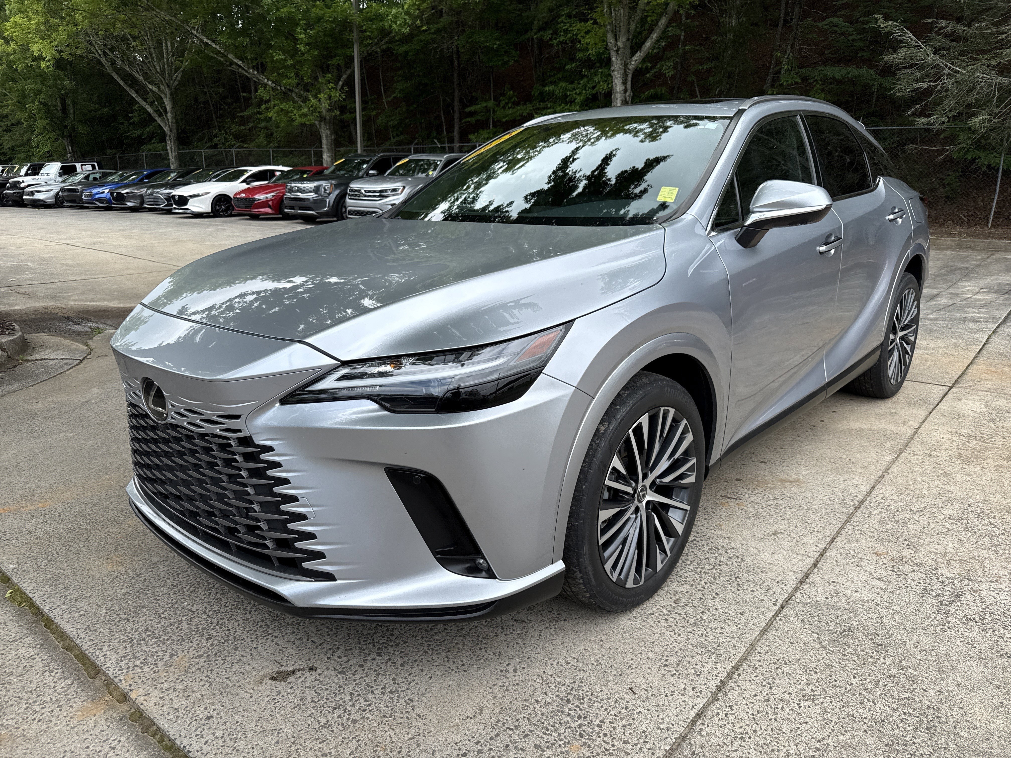 Used 2023 Lexus RX 350 Premium Plus w/ Cold Area Package FWD image 3