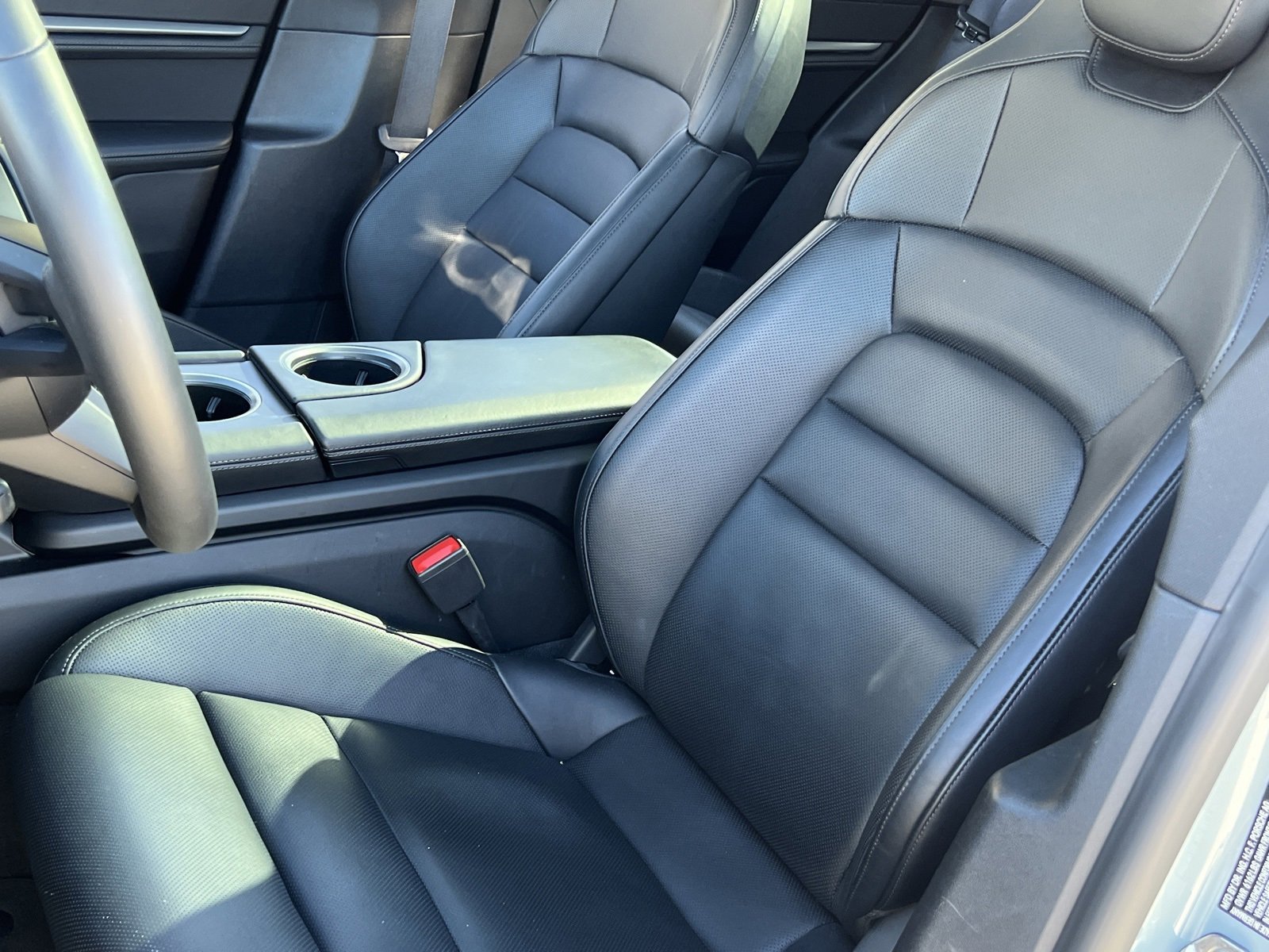 Certified 2025 Porsche Taycan image 5