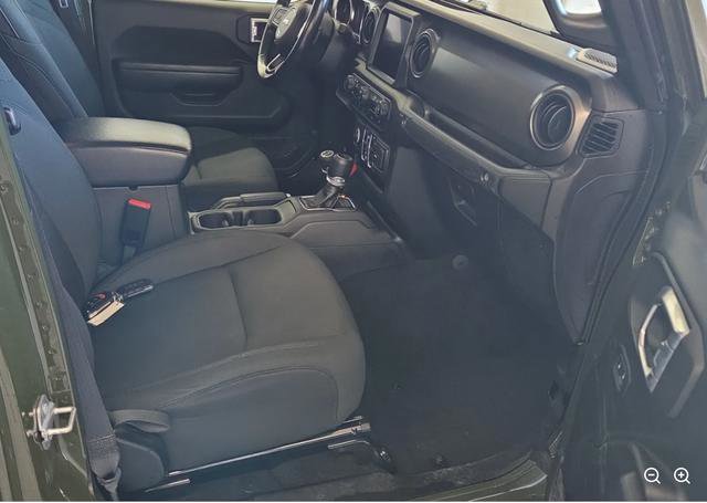 Used 2022 Jeep Gladiator Sport image 7