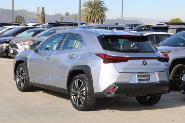 Certified 2025 Lexus UX 300h FWD image 19