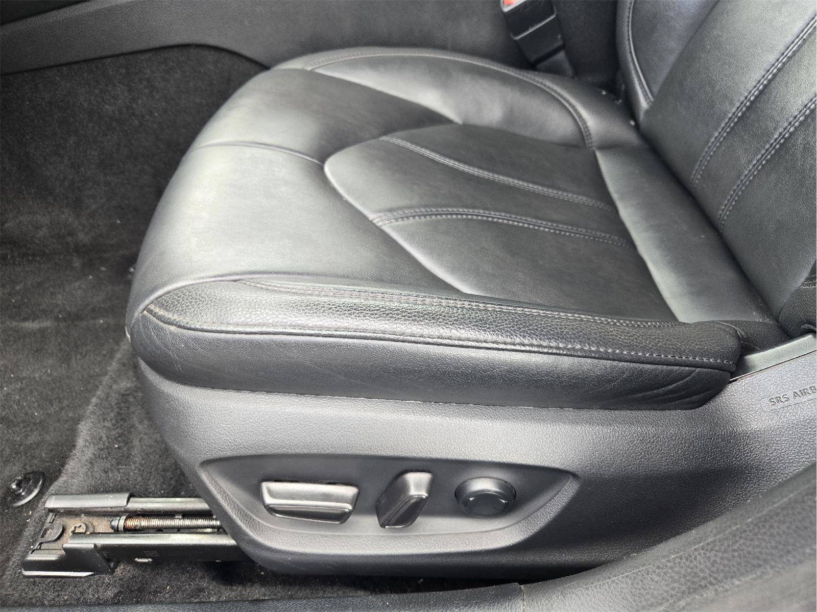Used 2020 Toyota Avalon XLE w/ Moonroof Package FWD image 20