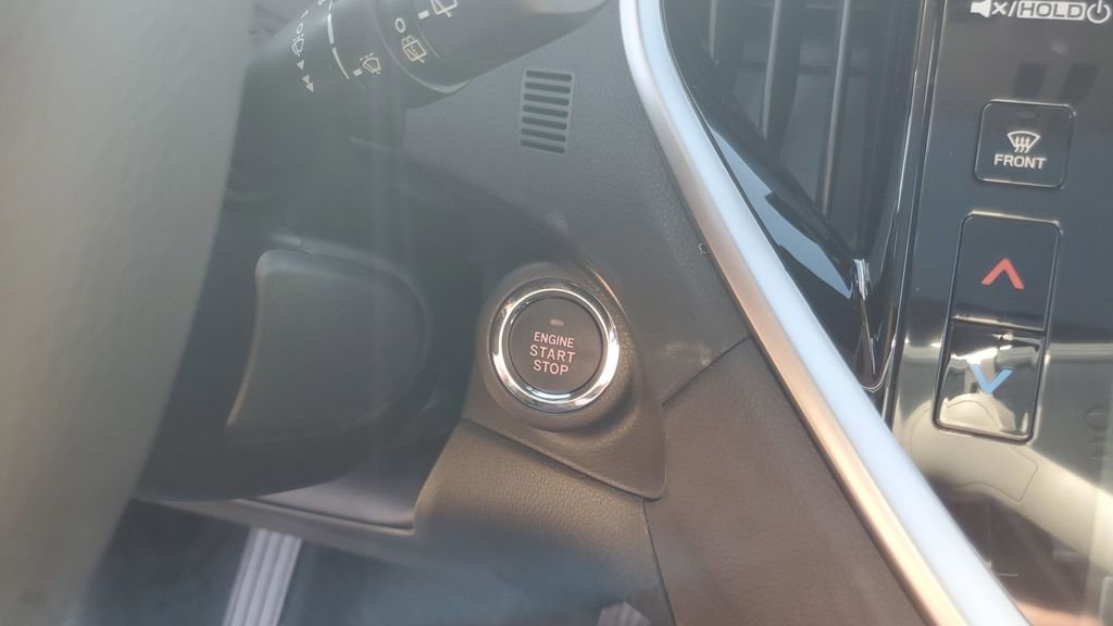 Certified 2025 Subaru Ascent Limited w/ Popular Package #2 image 17