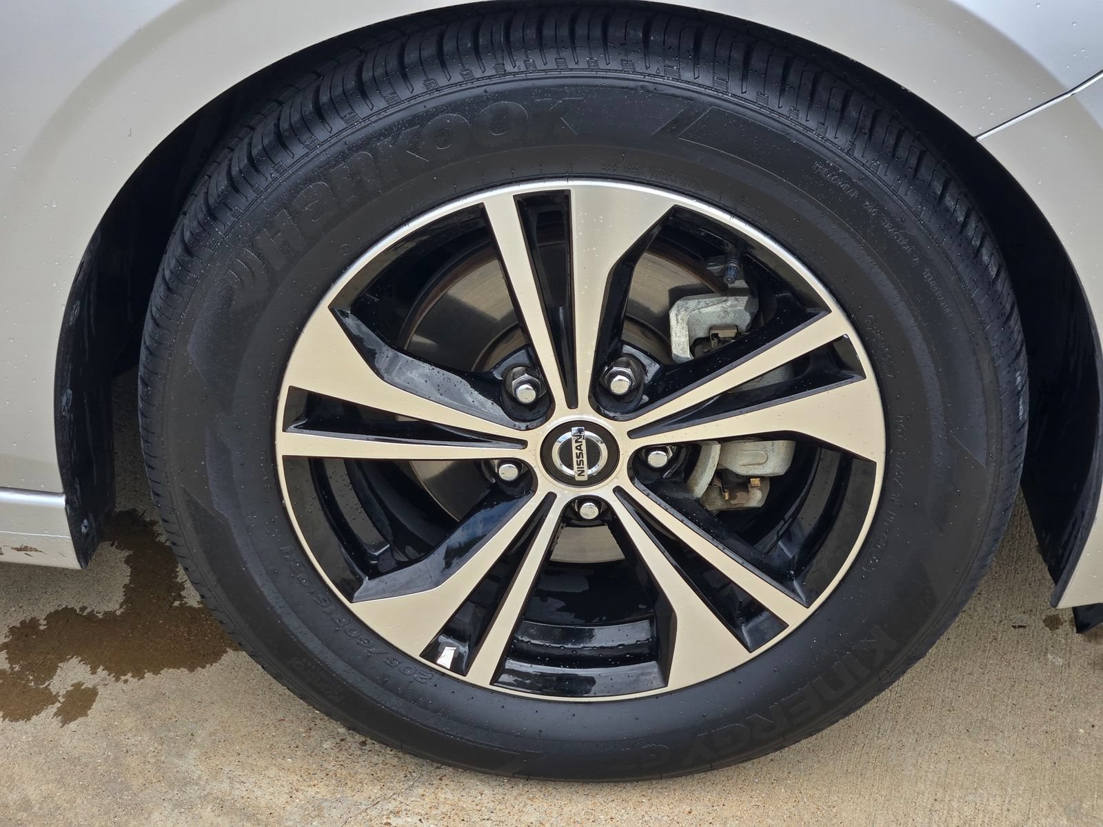 Used 2023 Nissan Sentra SV FWD image 7