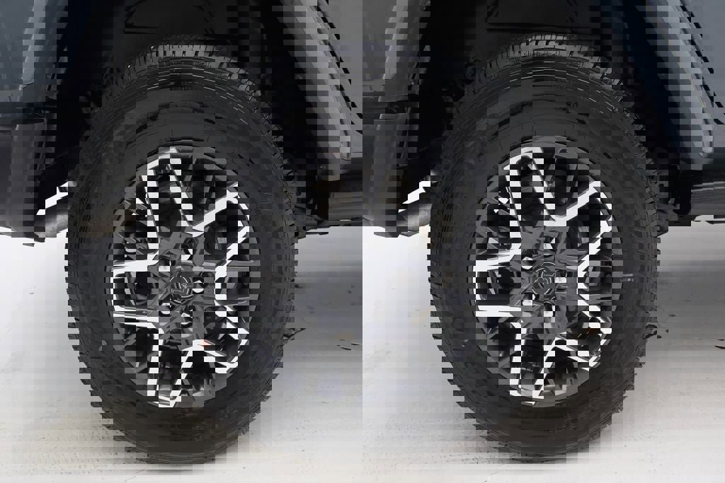 Used 2024 Jeep Wrangler Sahara w/ Technology Group image 10