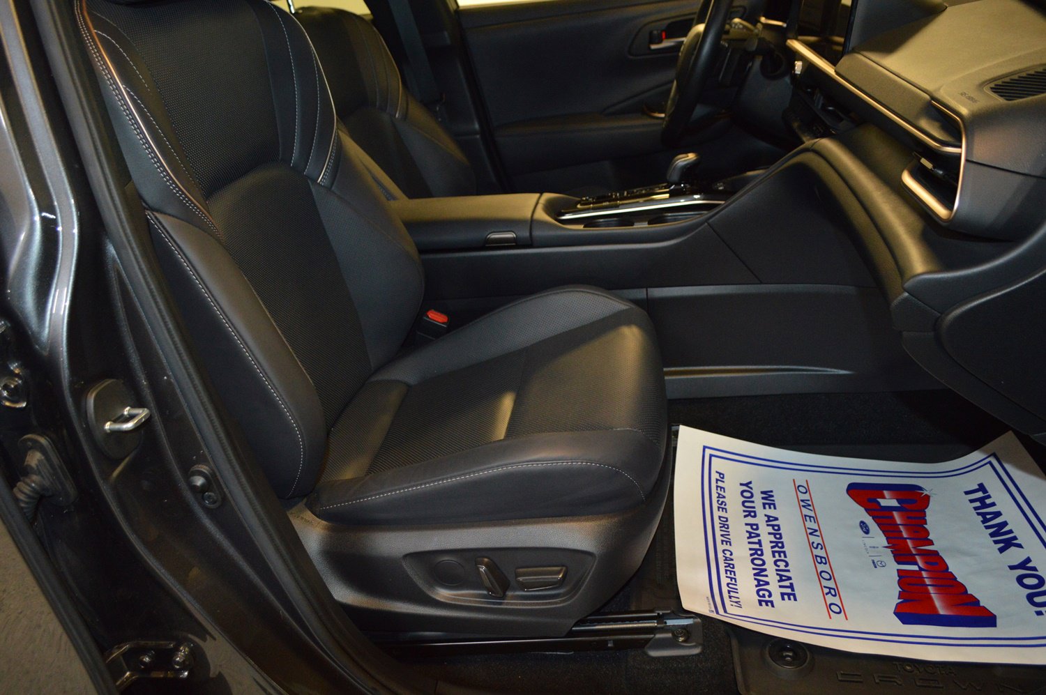 Used 2024 Toyota Crown Platinum image 11