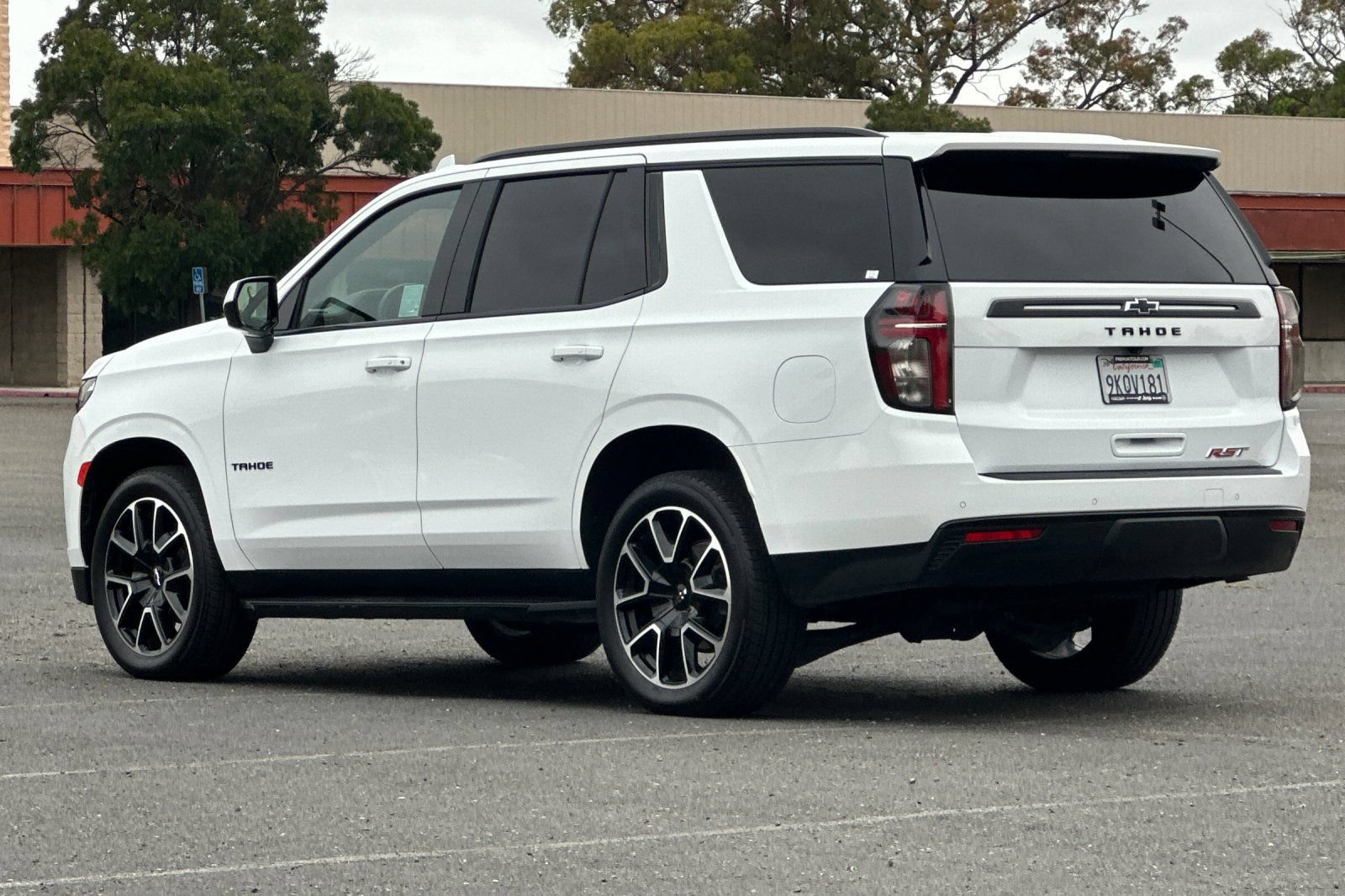 Used 2024 Chevrolet Tahoe RST AWD/4WD image 5
