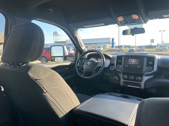 Used 2024 RAM 2500 Tradesman w/ Chrome Appearance Group AWD/4WD image 17