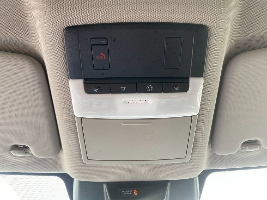 Used 2024 Nissan Rogue SV image 23