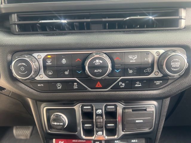 Used 2024 Jeep Wrangler Unlimited Sport AWD/4WD image 28