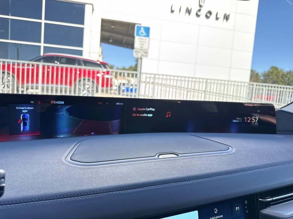 New 2026 Lincoln Navigator Reserve image 26