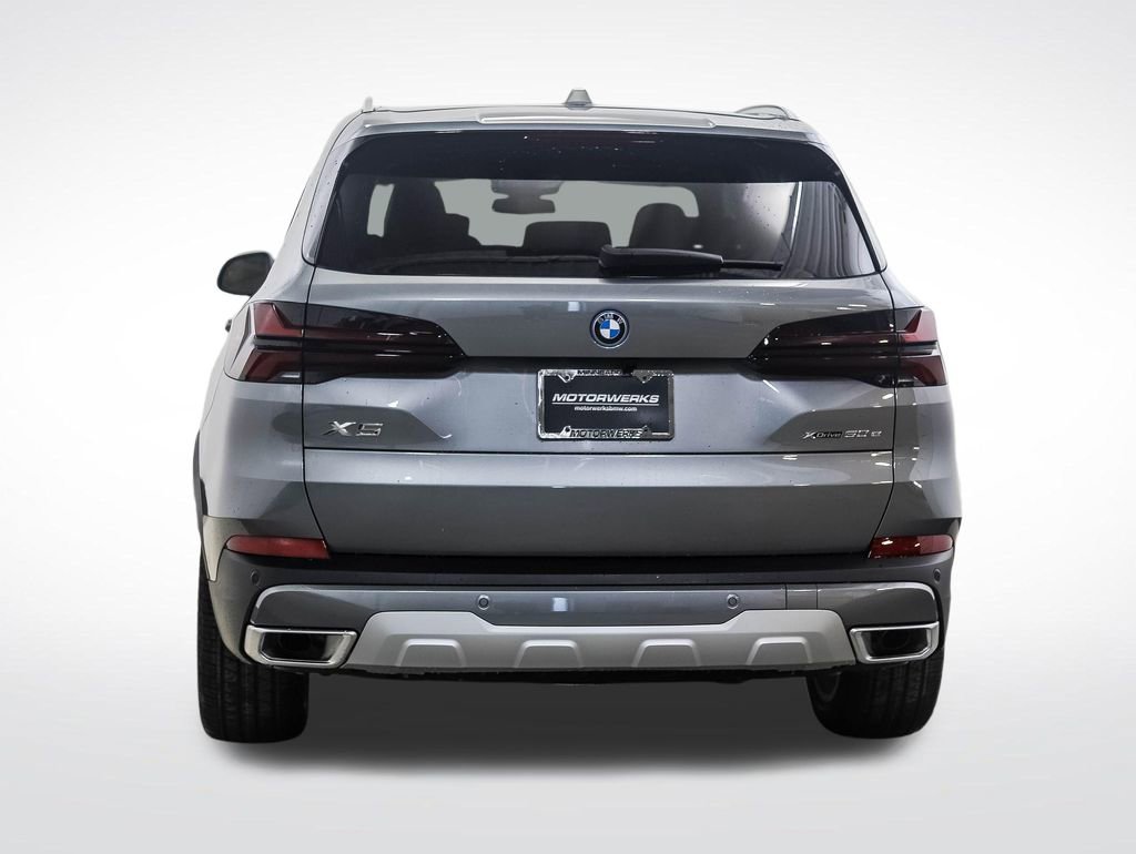 New 2026 BMW X5 xDrive50e w/ Premium Package AWD/4WD image 4