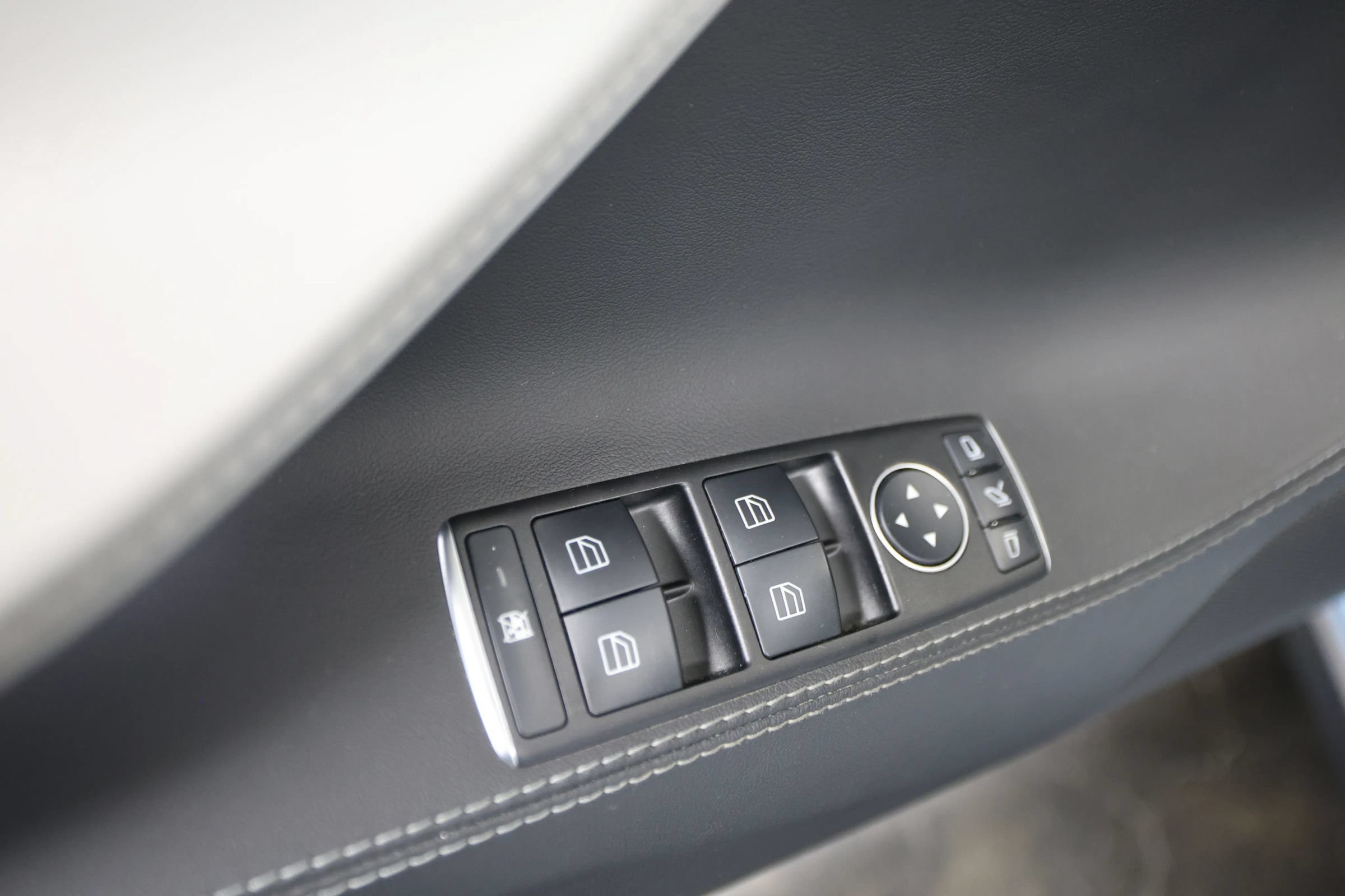 Used 2015 Tesla Model S P85D AWD/4WD image 27