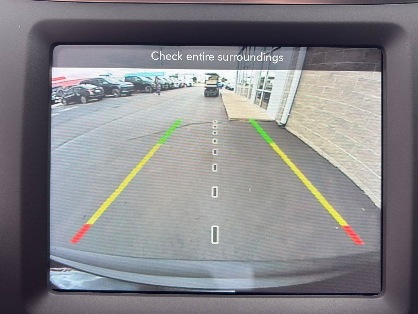 Used 2022 Jeep Cherokee Latitude Lux w/ Sun & Sound Group AWD/4WD image 16