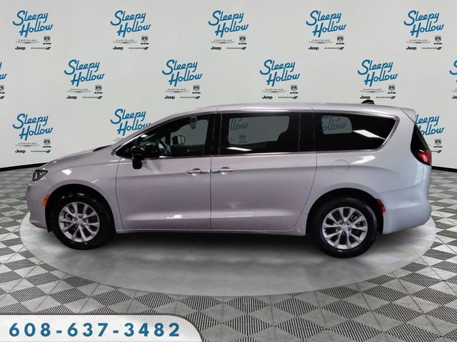 New 2026 Chrysler Pacifica Select image 8