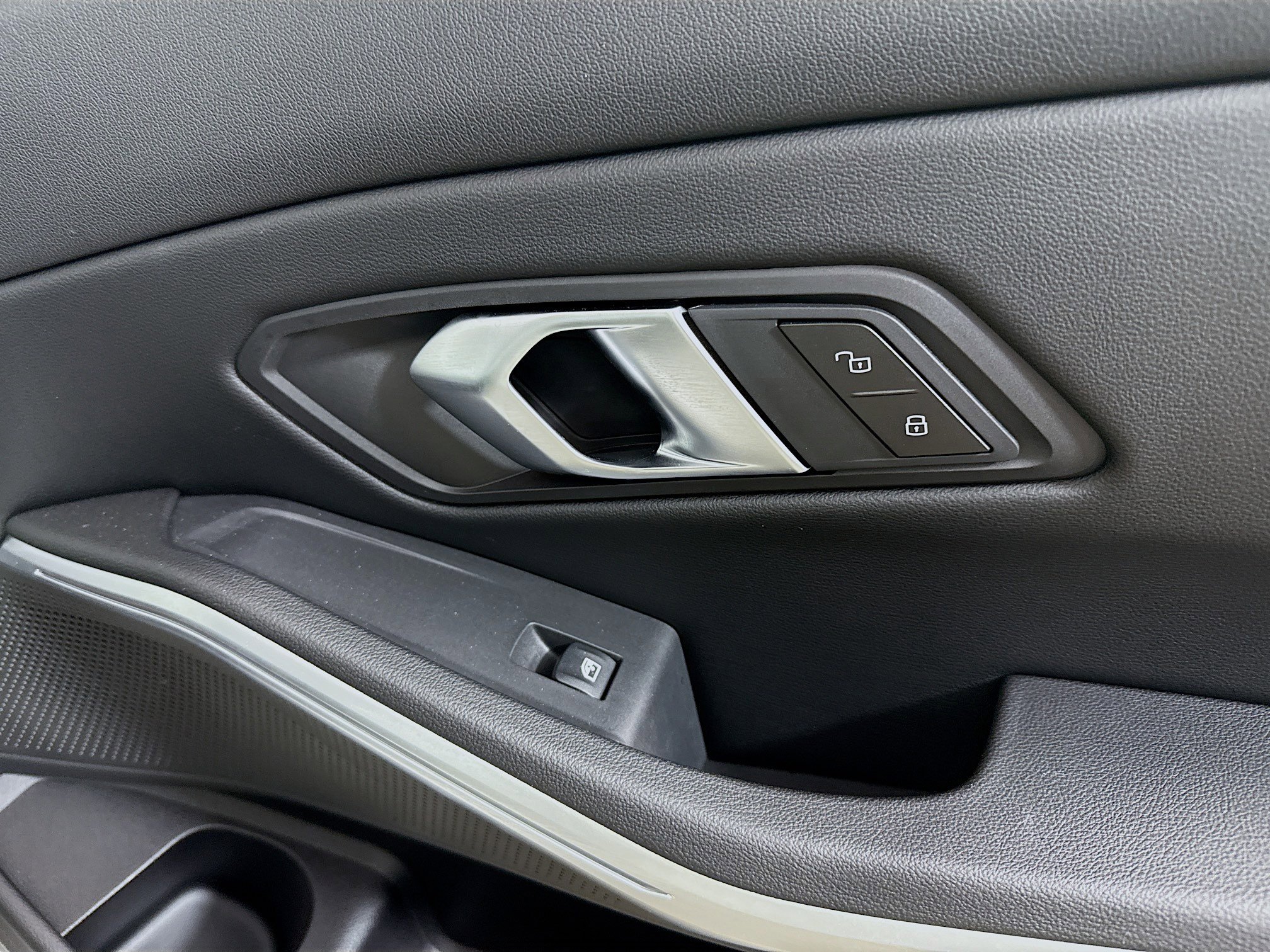 Used 2026 BMW 330i Sedan image 31