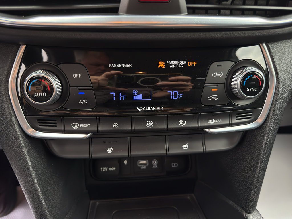 Used 2020 Hyundai Santa Fe SEL w/ Convenience Package AWD/4WD image 18