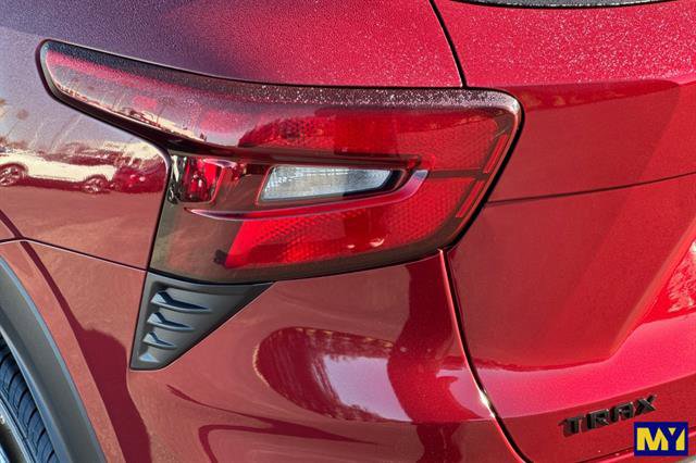 Used 2024 Chevrolet Trax LS w/ LS Convenience Package image 32