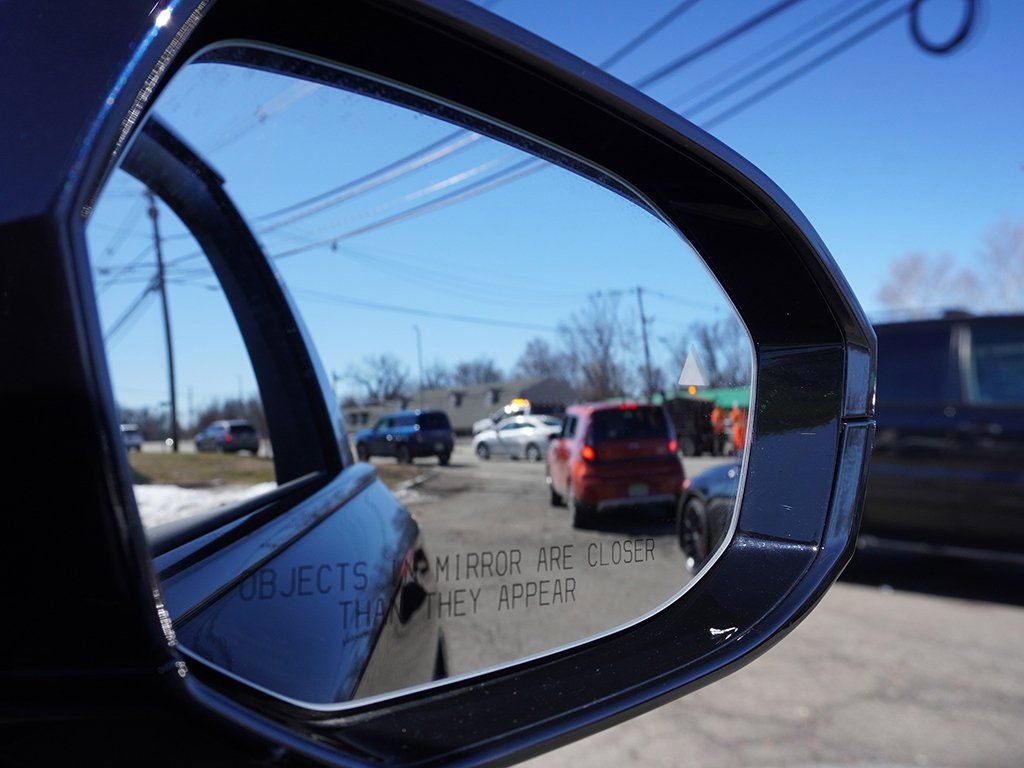 Used 2023 BMW 760i xDrive image 34