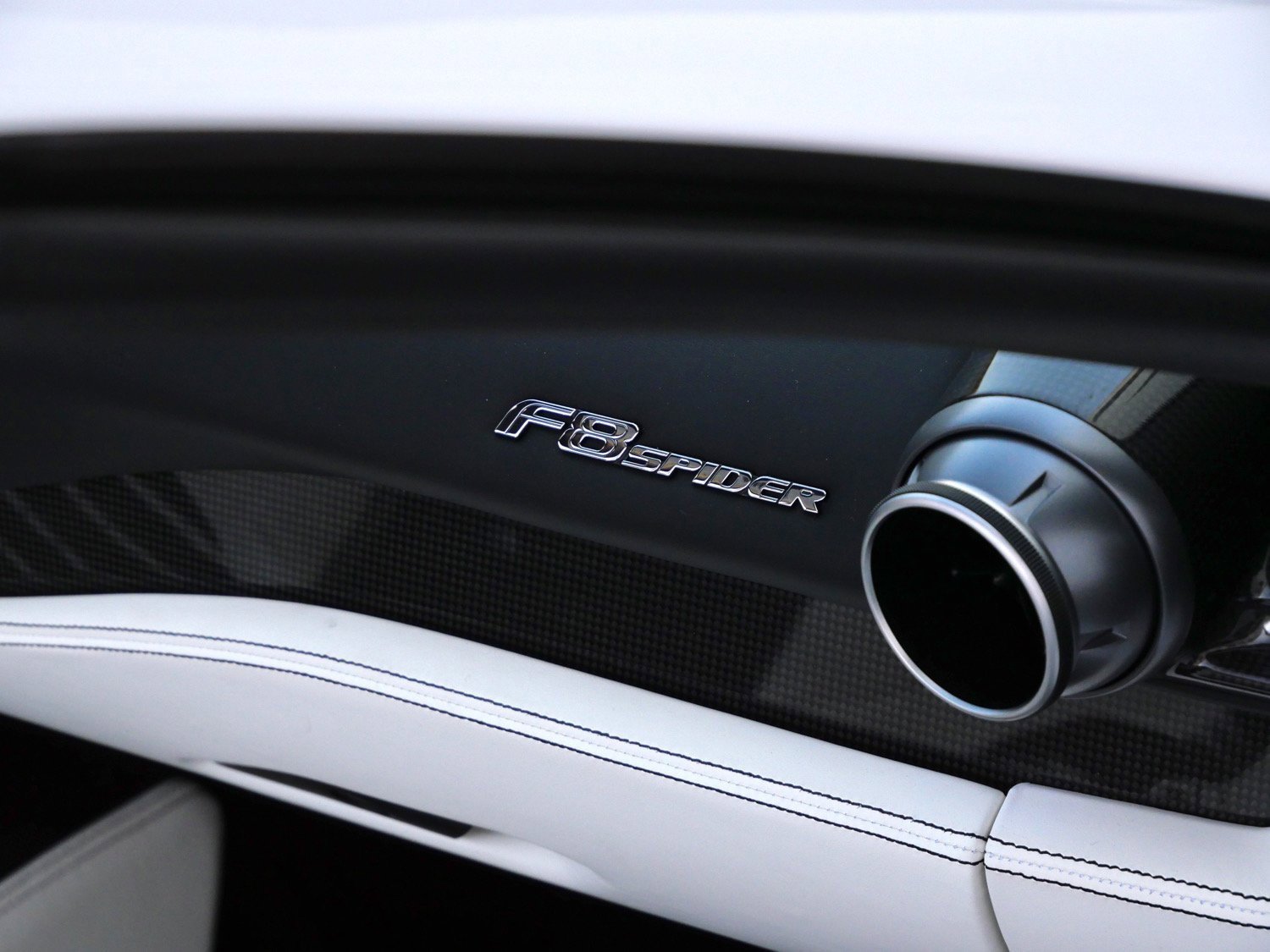 Used 2022 Ferrari F8 Tributo image 26