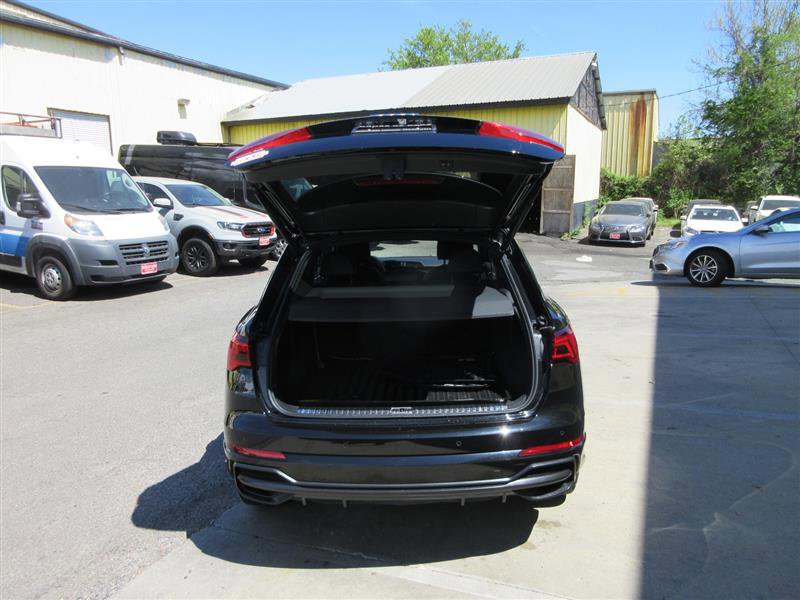 Used 2021 Audi Q3 2.0T Premium Plus w/ Premium Plus Package AWD/4WD image 5