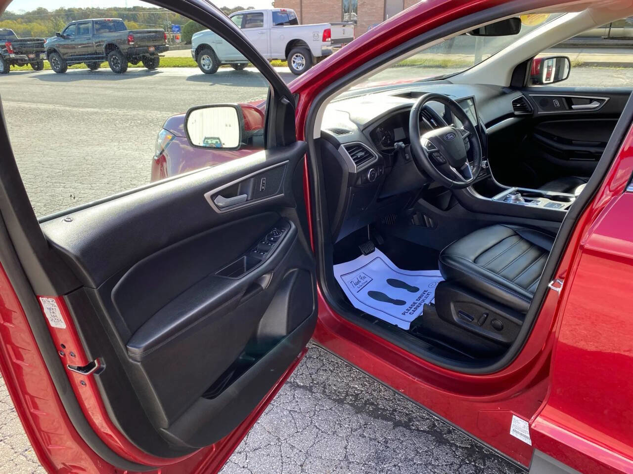 Used 2022 Ford Edge SEL image 12