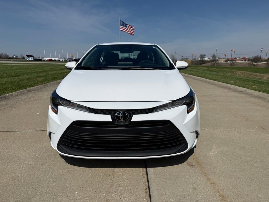 Used 2025 Toyota Corolla LE image 10