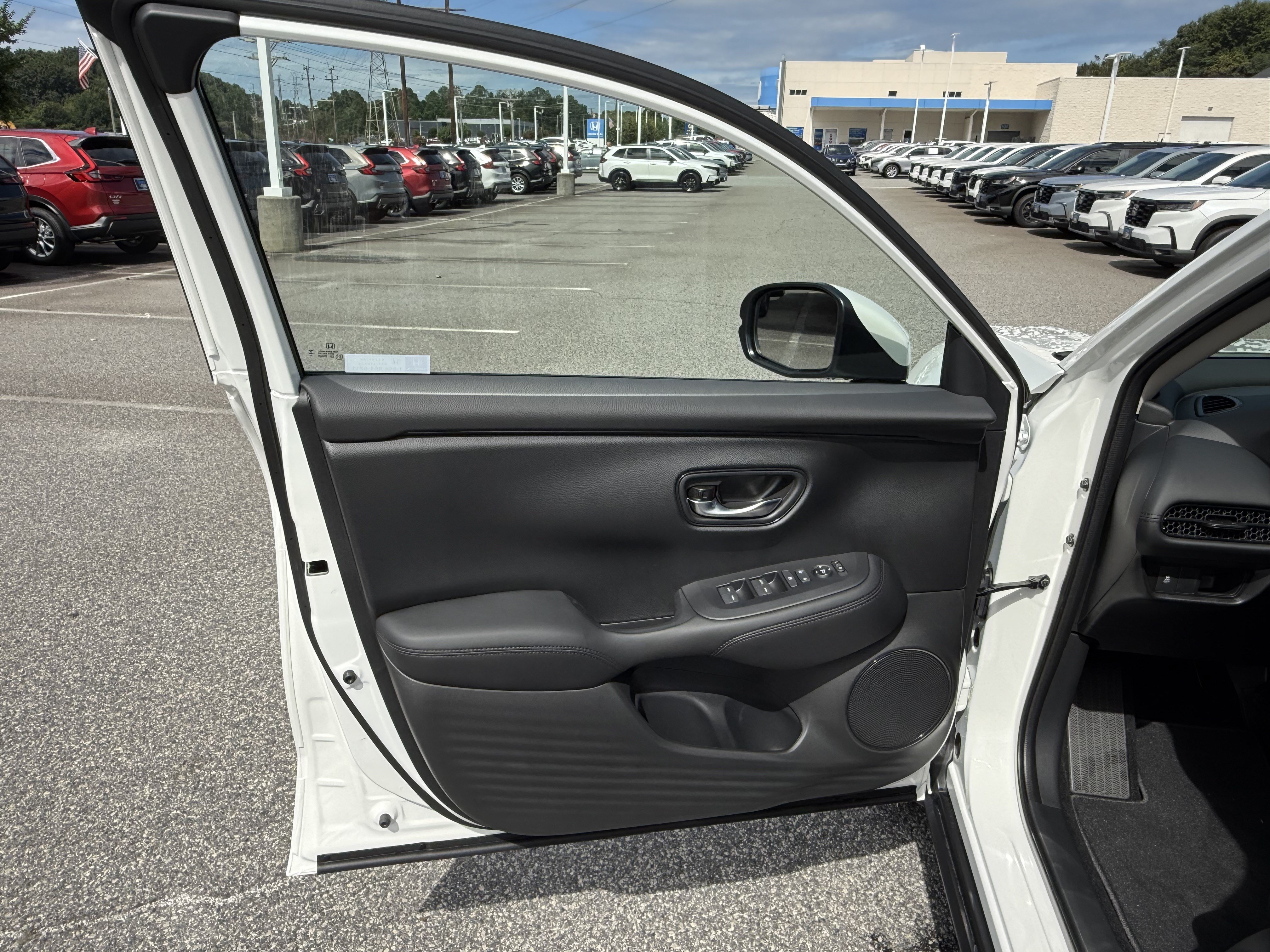 New 2027 Honda HR-V LX image 13