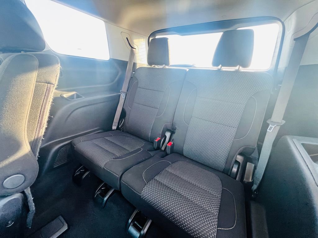 Used 2023 GMC Acadia SLE w/ Driver Convenience Package image 37