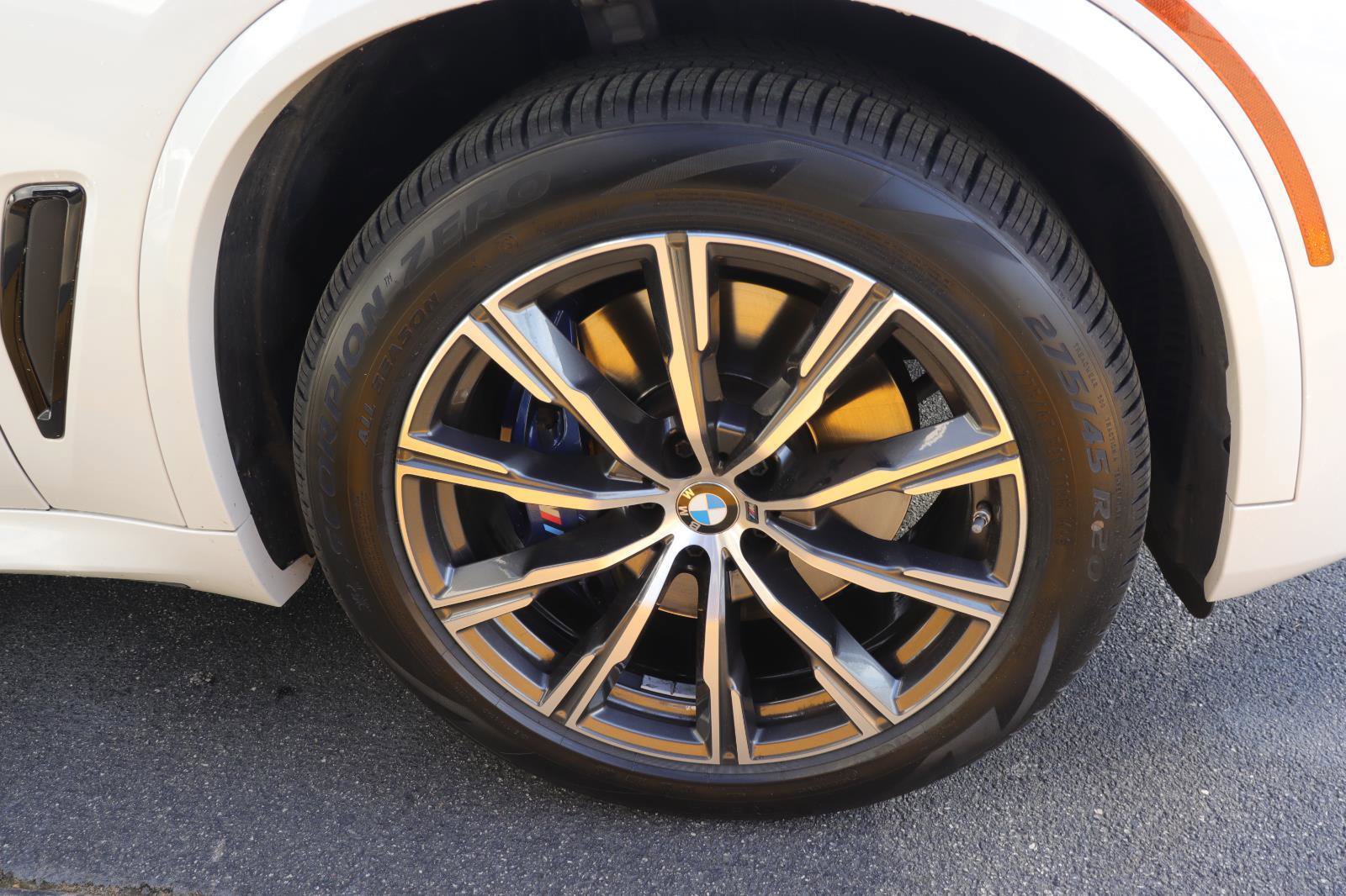 Used 2022 BMW X5 xDrive40i w/ M Sport Package image 44