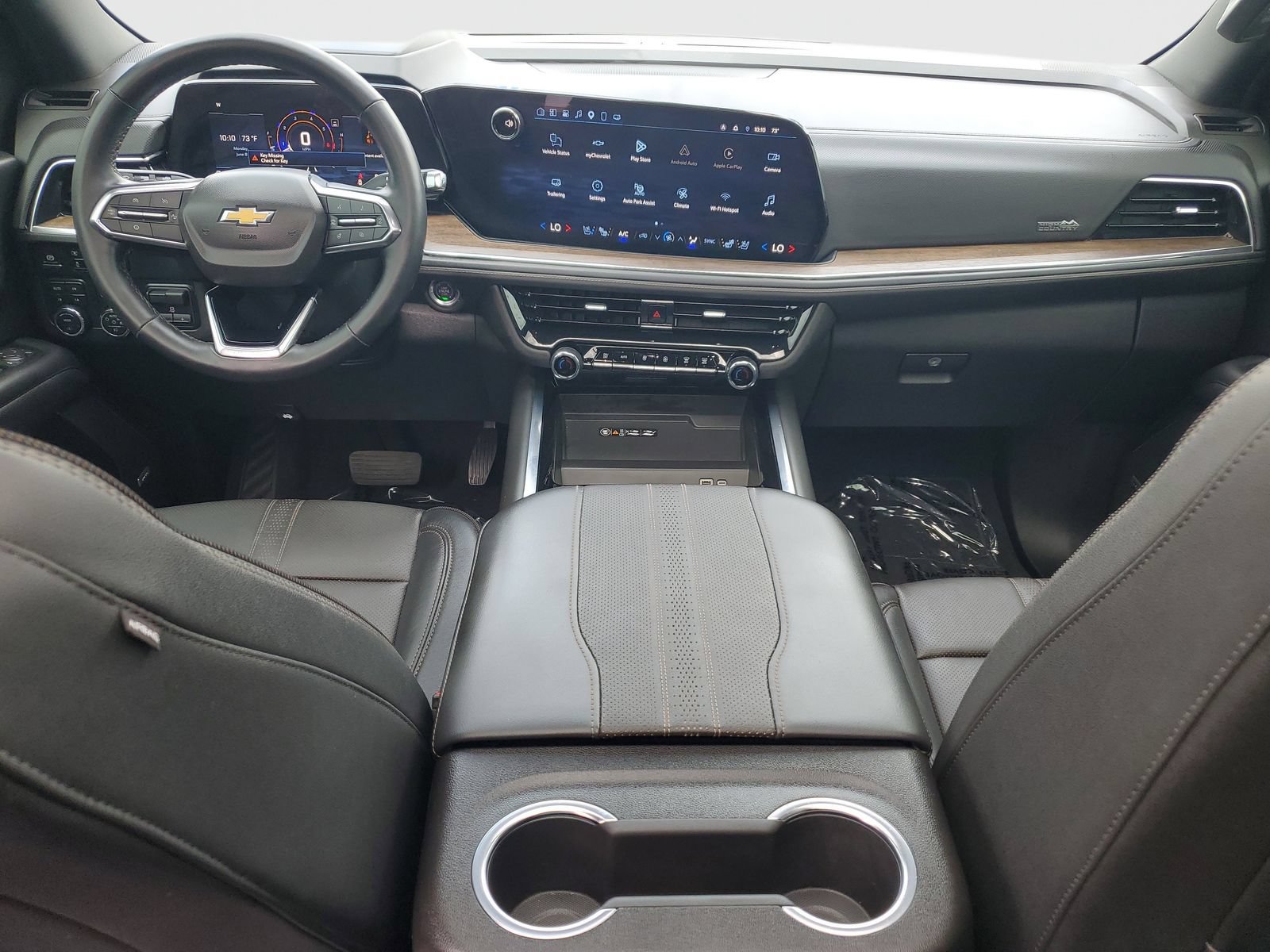 Used 2025 Chevrolet Tahoe High Country AWD/4WD image 9