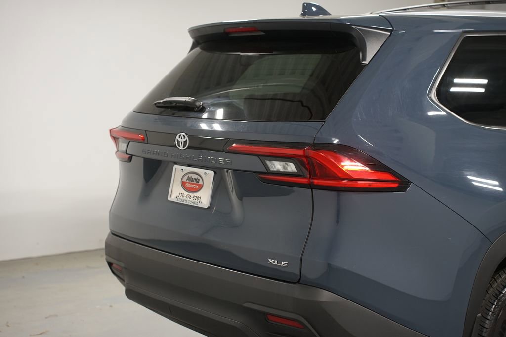Certified 2024 Toyota Grand Highlander XLE image 9