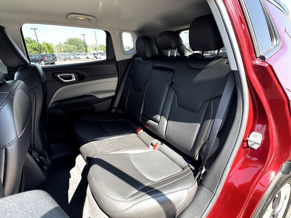 Used 2022 Jeep Compass Limited AWD/4WD image 33