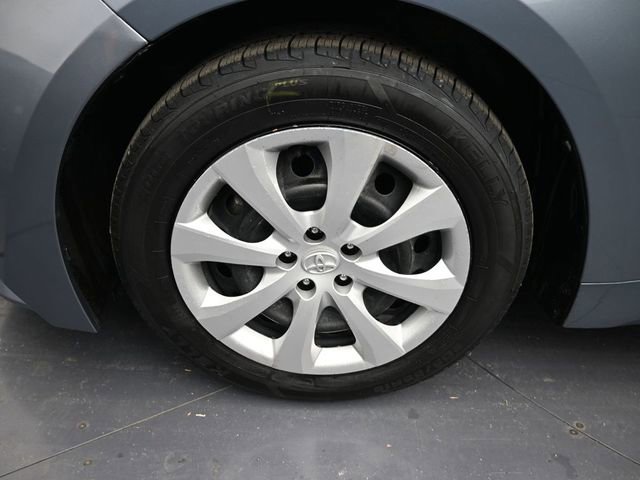 Used 2023 Toyota Corolla LE w/ Carpet Mat Package (TMS) image 23