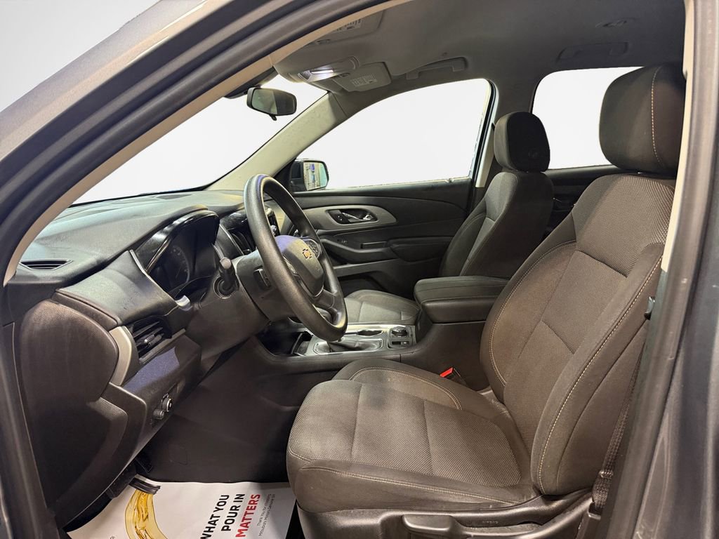 Used 2021 Chevrolet Traverse LS AWD/4WD image 12