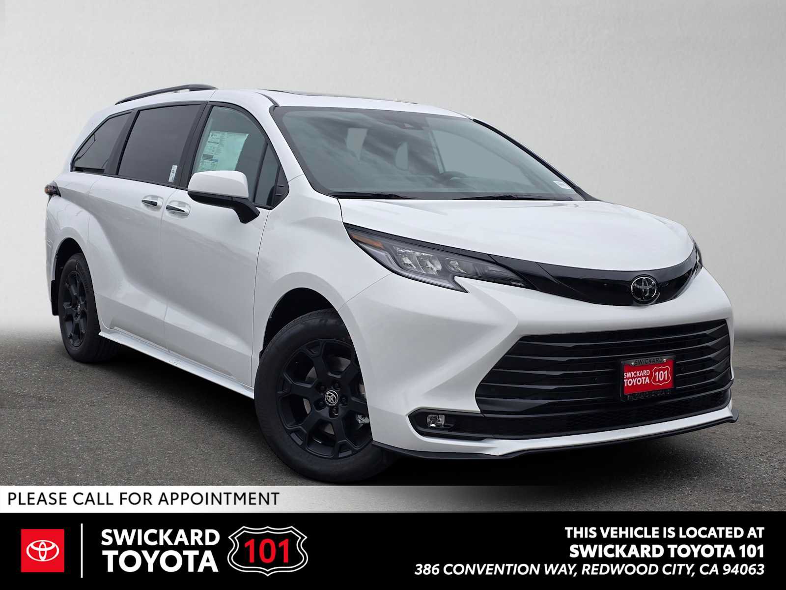 New 2026 Toyota Sienna XLE Woodland Edition AWD/4WD image 1