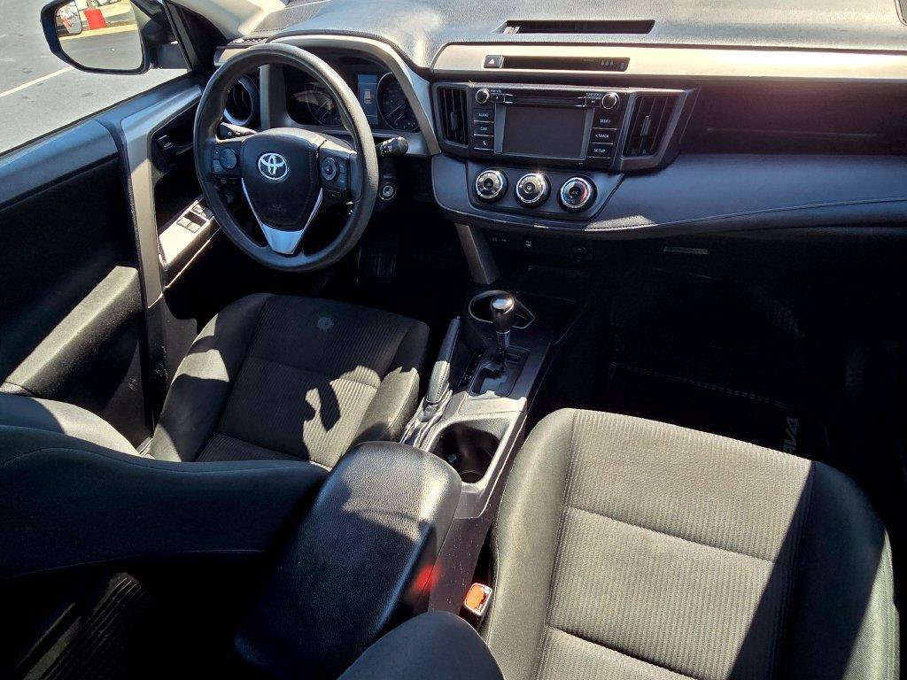 Used 2018 Toyota RAV4 LE w/ All Weather Liner Package FWD image 15