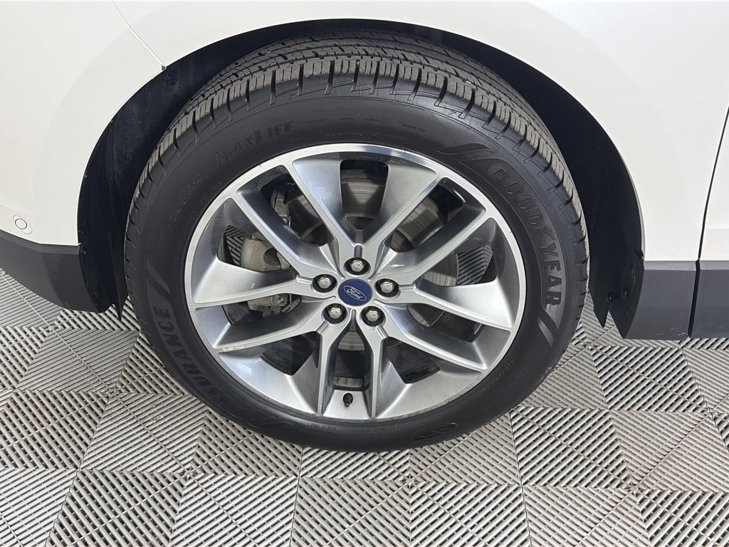 Used 2016 Ford Edge Titanium w/ Equipment Group 302A image 8