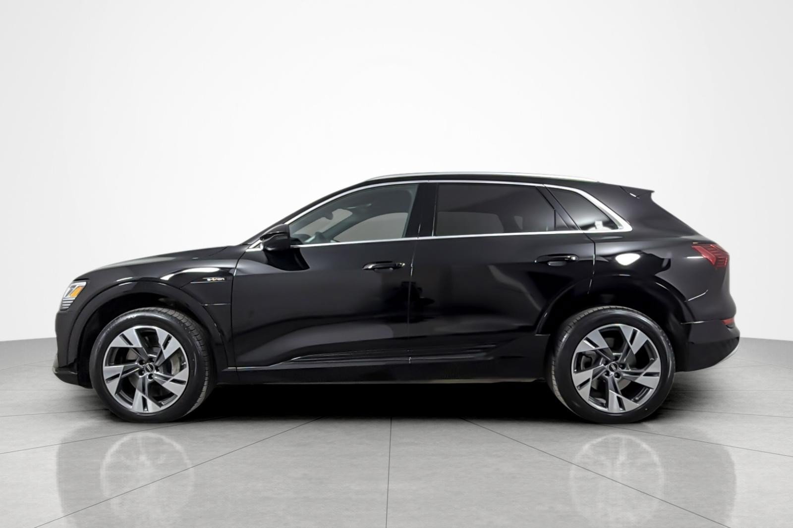 Used 2022 Audi e-tron Premium AWD/4WD video 2